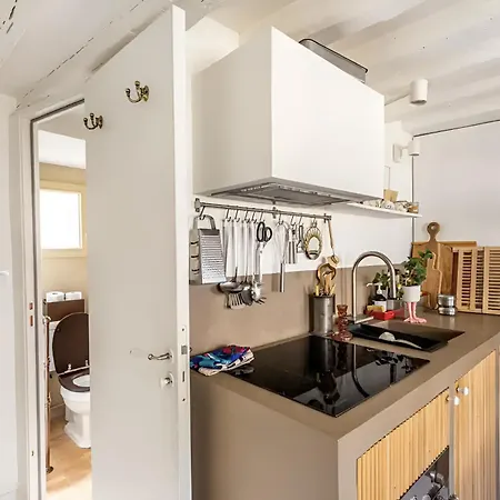 Bright & Cosy Hideaway In Le Marais *