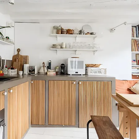 Bright & Cosy Hideaway In Le Marais * Paris