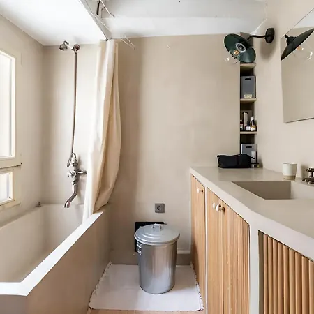 Bright & Cosy Hideaway In Le Marais *